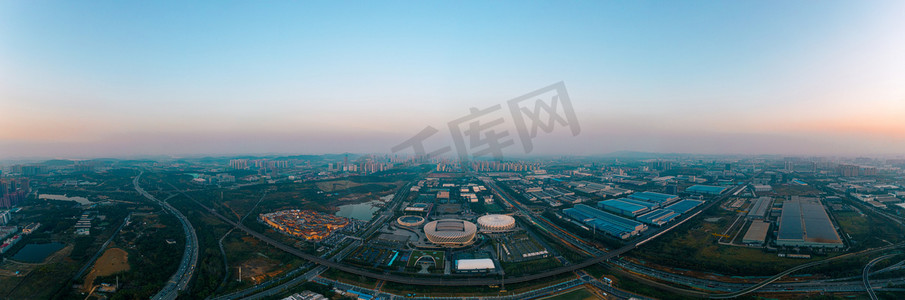 他在巴黎的 他在巴黎的