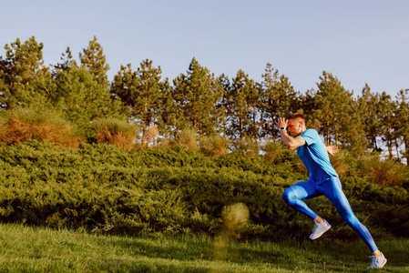 人主裁判 人主裁判